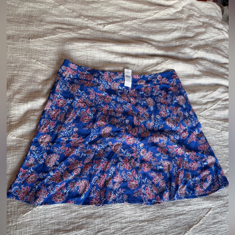 NWT!! LOFT skirt 💕